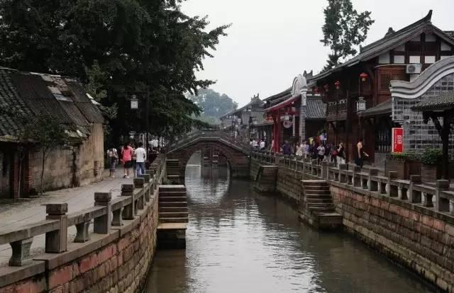 岁末筑牢用户安全防线 业内:压实企业主体责任 积极强化平台治理